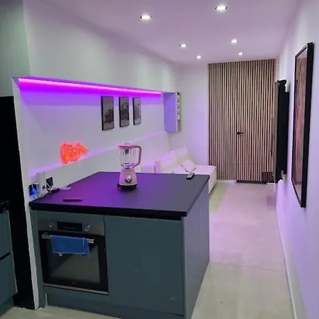 Loft Avec Jacuzzi Apartment *