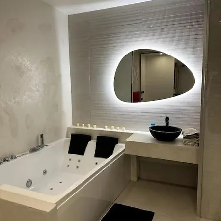 Apartment Loft Avec Jacuzzi *