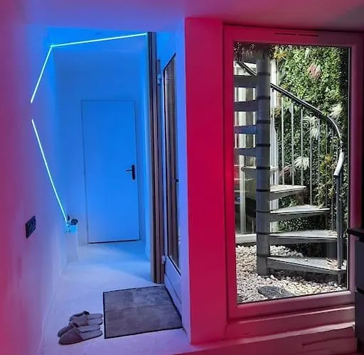 Apartament Loft Avec Jacuzzi Saint-Maur-des-Fossés